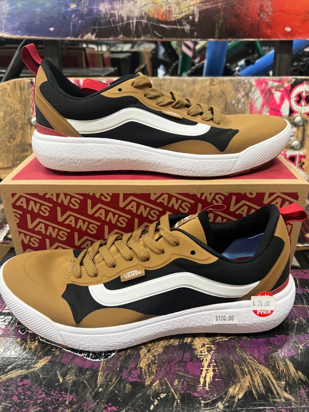 Vans Mte Ultrarange Exo, Brown Black White Low-Top Sneakers